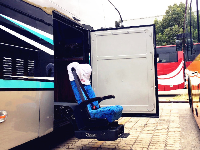 城市客车旅游车用座椅升降装置